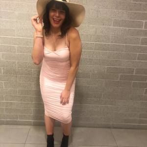 Meet your Posher, Desiree